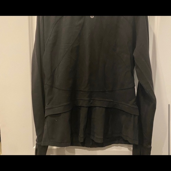 Woman’s Lululemon jacket size 12 black - Picture 2 of 5